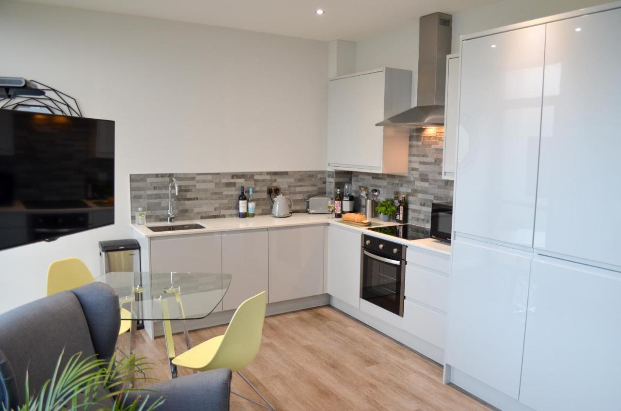 Cotels At 7Zero1 Serviced Apartments - Modern Apartments, Superfast Broadband, Free Parking, Centrally Located Milton Keynes Esterno foto