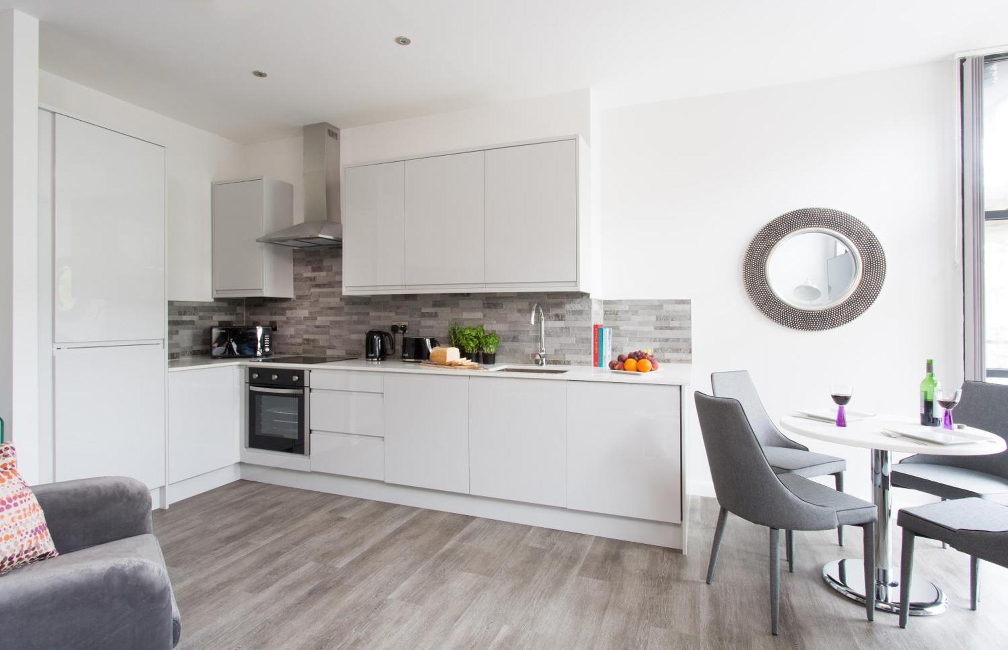 Cotels At 7Zero1 Serviced Apartments - Modern Apartments, Superfast Broadband, Free Parking, Centrally Located Milton Keynes Esterno foto