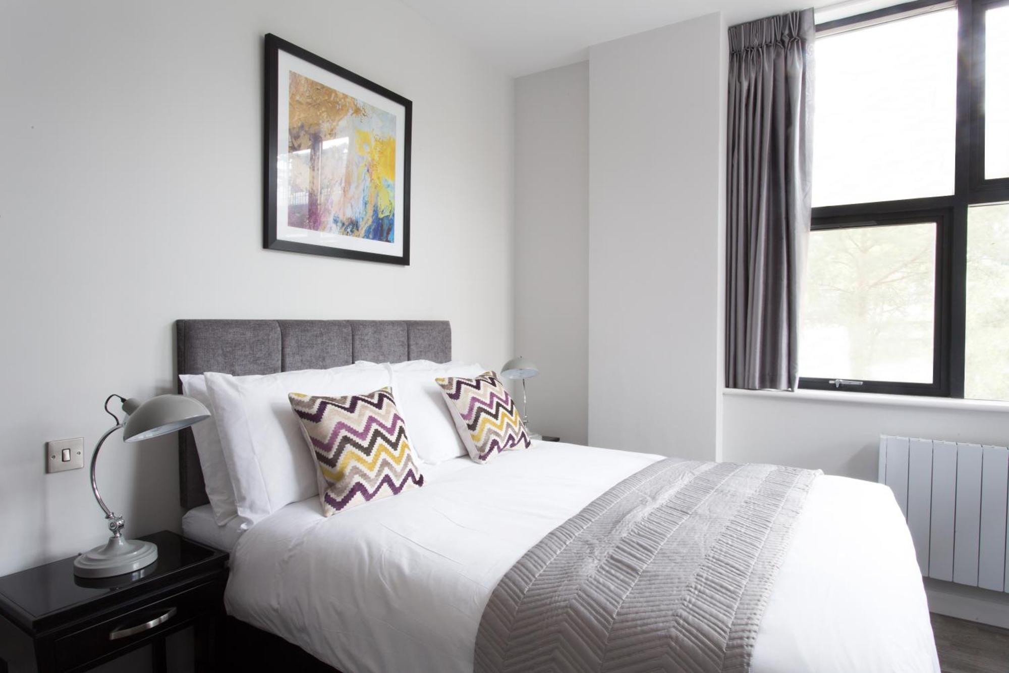 Cotels At 7Zero1 Serviced Apartments - Modern Apartments, Superfast Broadband, Free Parking, Centrally Located Milton Keynes Esterno foto