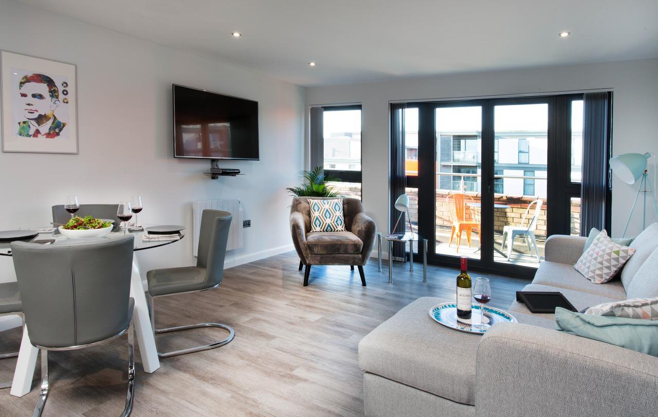 Cotels At 7Zero1 Serviced Apartments - Modern Apartments, Superfast Broadband, Free Parking, Centrally Located Milton Keynes Esterno foto